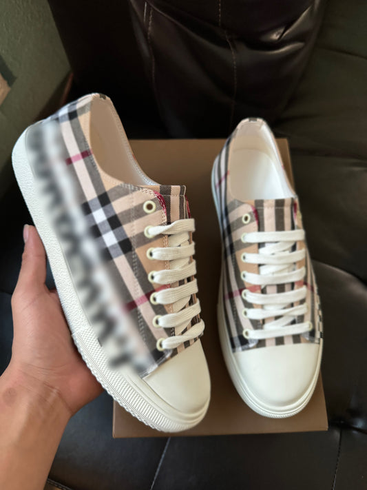 Vintage berry
