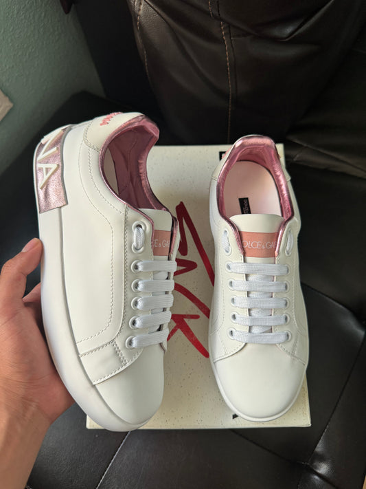 pink D&G